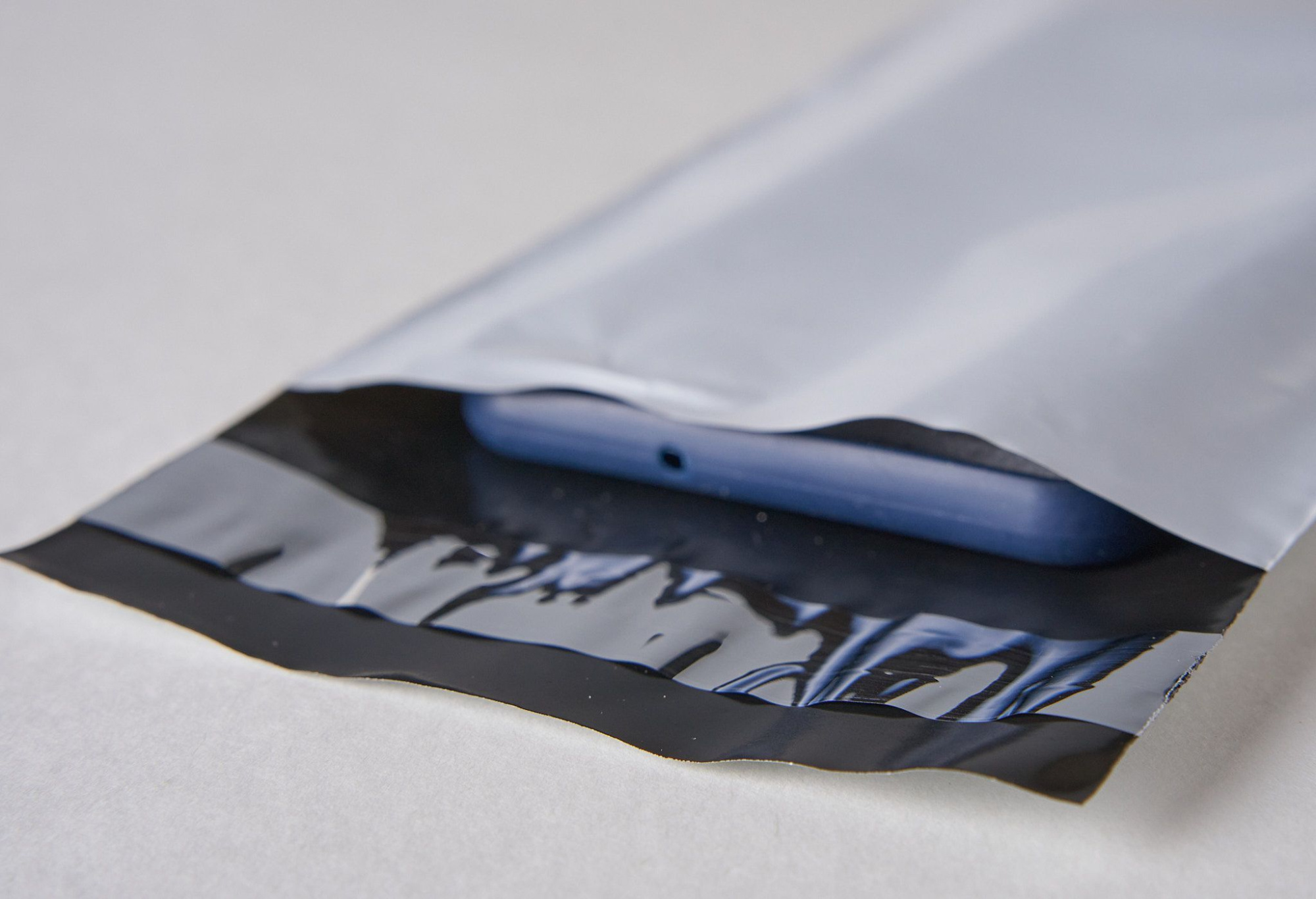 Курьерский пакет (сейф пакет), 110х210+40, с клеевым клапаном, без кармана, 60 мкм, 500 шт.