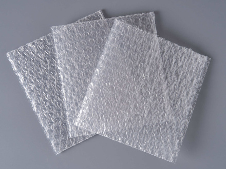 Пакет воздушно-пузырчатый (ВПП, пузырьковый, пупырчатый), 15х15 см, трехслойный, плотность пленки 60 гр/м, 1000 шт.