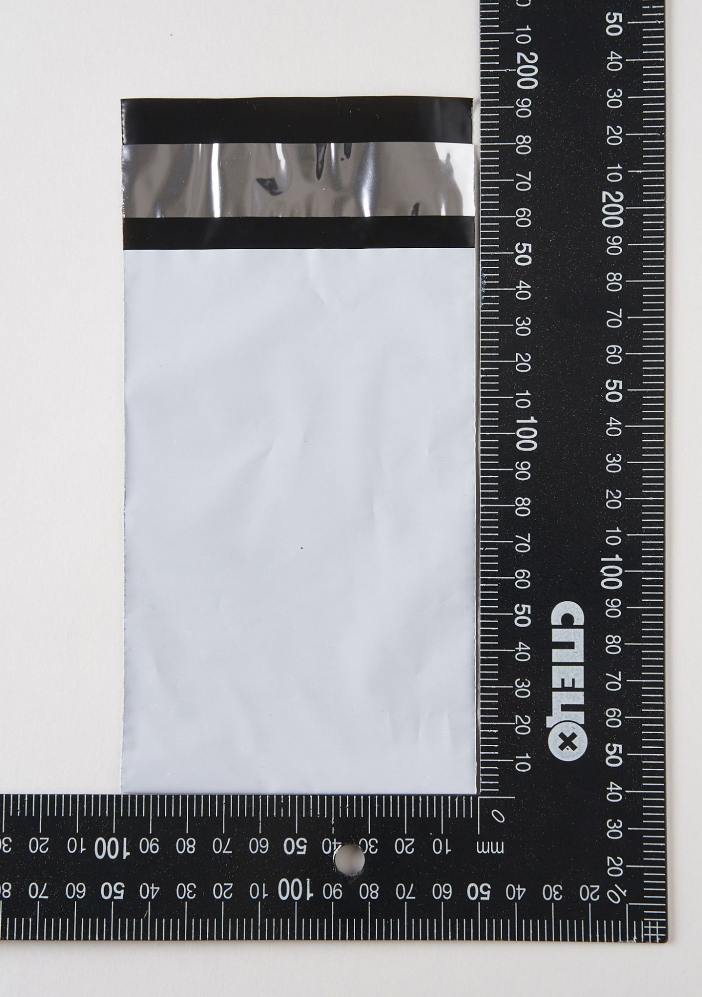 Курьерский пакет (сейф пакет), 100х150+40, с клеевым клапаном, без кармана, 60 мкм, 2000 шт.