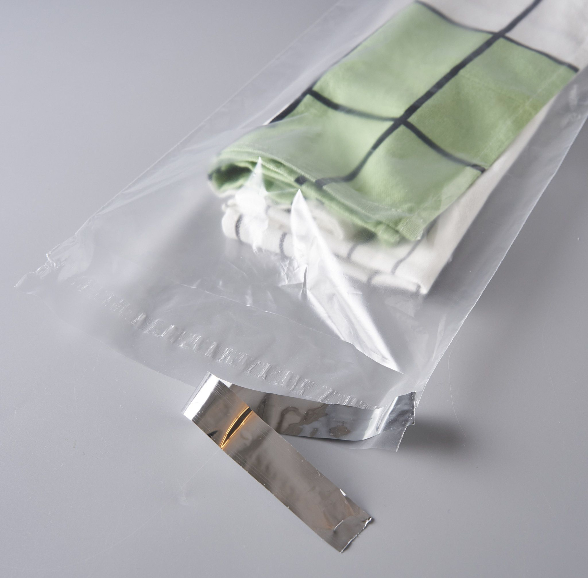 Курьерский пакет, ПРОЗРАЧНЫЙ, 200х400+40 мм, с клеевым клапаном, 30 мкм. (сейф пакет) 2000 шт.